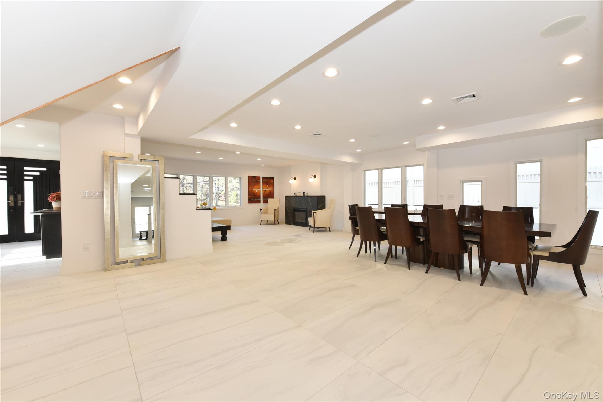 #8 photo, 85-35 Midland Parkway, קווינס Jamaica Estates , NY 11432