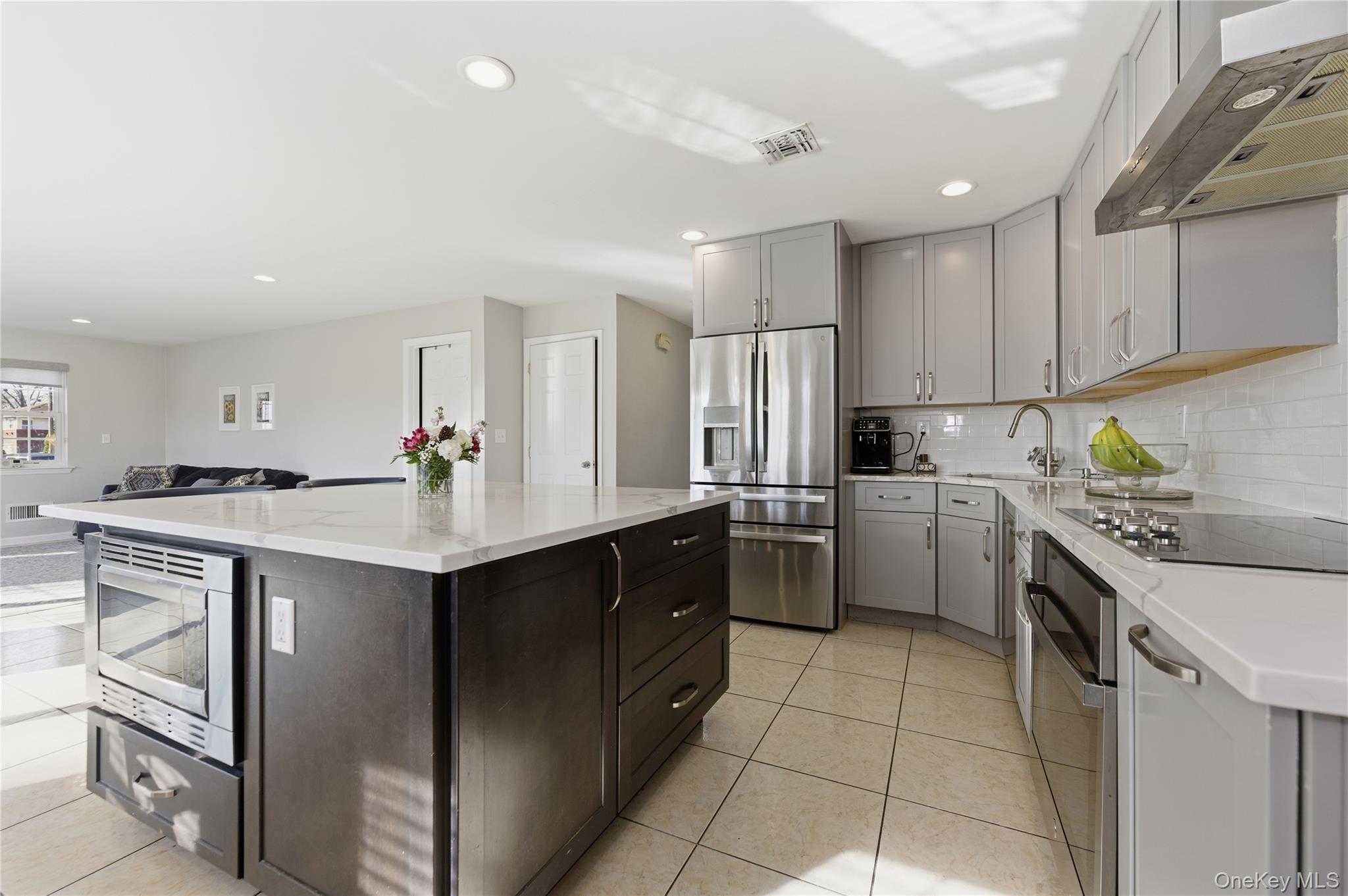 #10 photo, 1762 Esposito Court, 長島 East Meadow , NY 11554