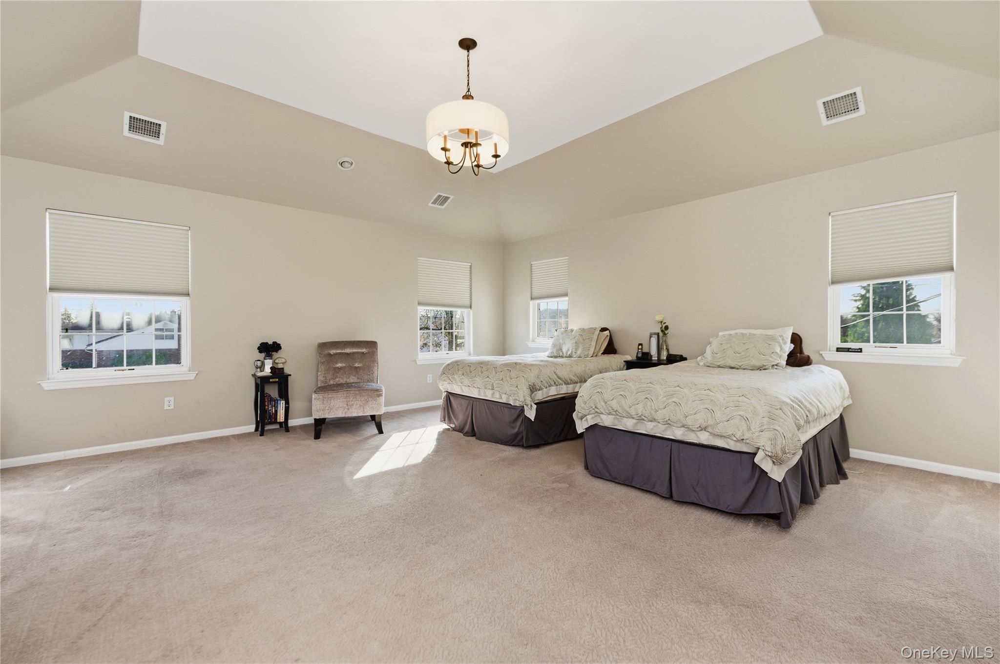 #18 photo, 1762 Esposito Court, 長島 East Meadow , NY 11554