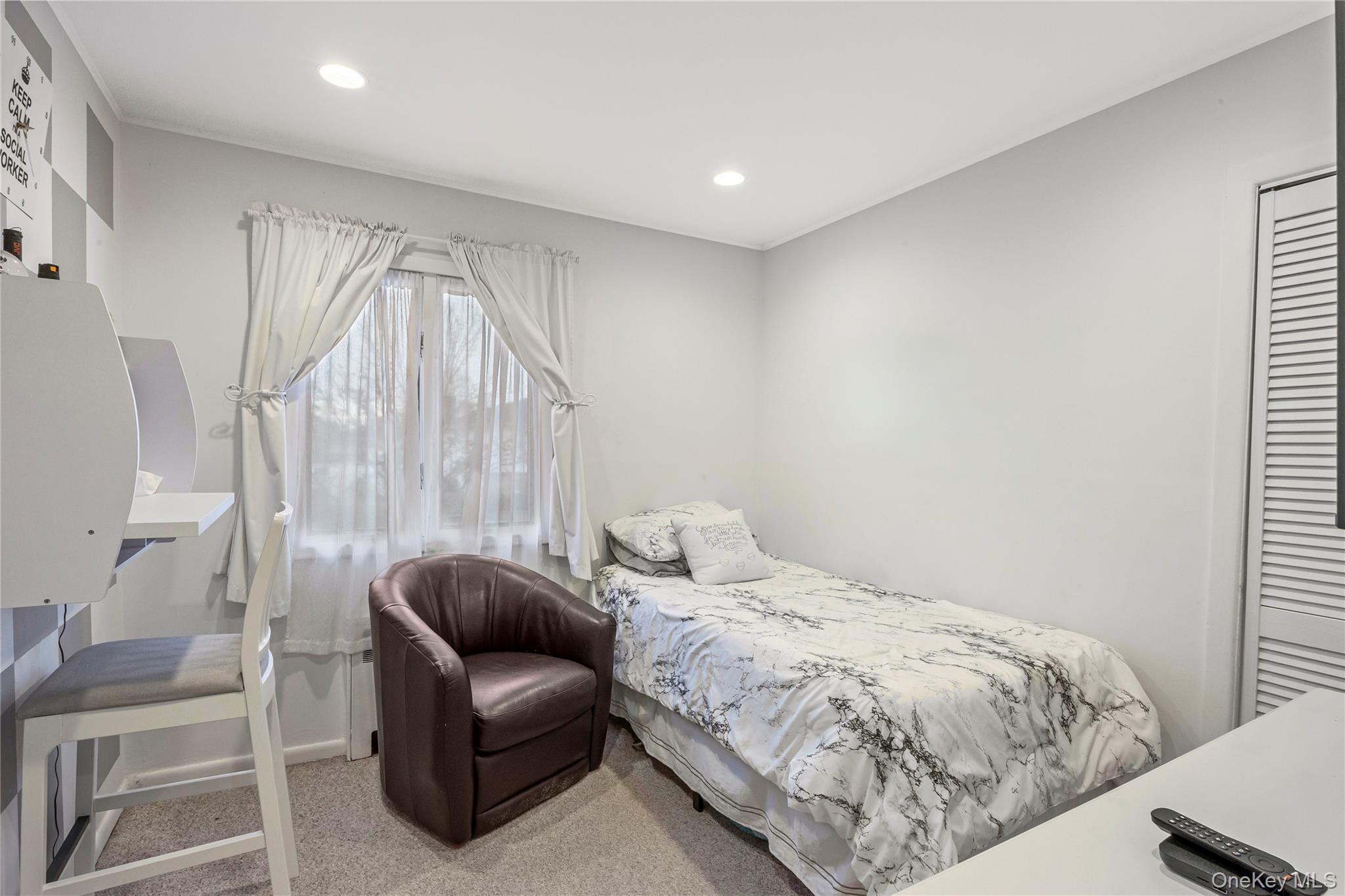 #13 photo, 18 Roxbury Avenue, 長島 Plainview , NY 11803