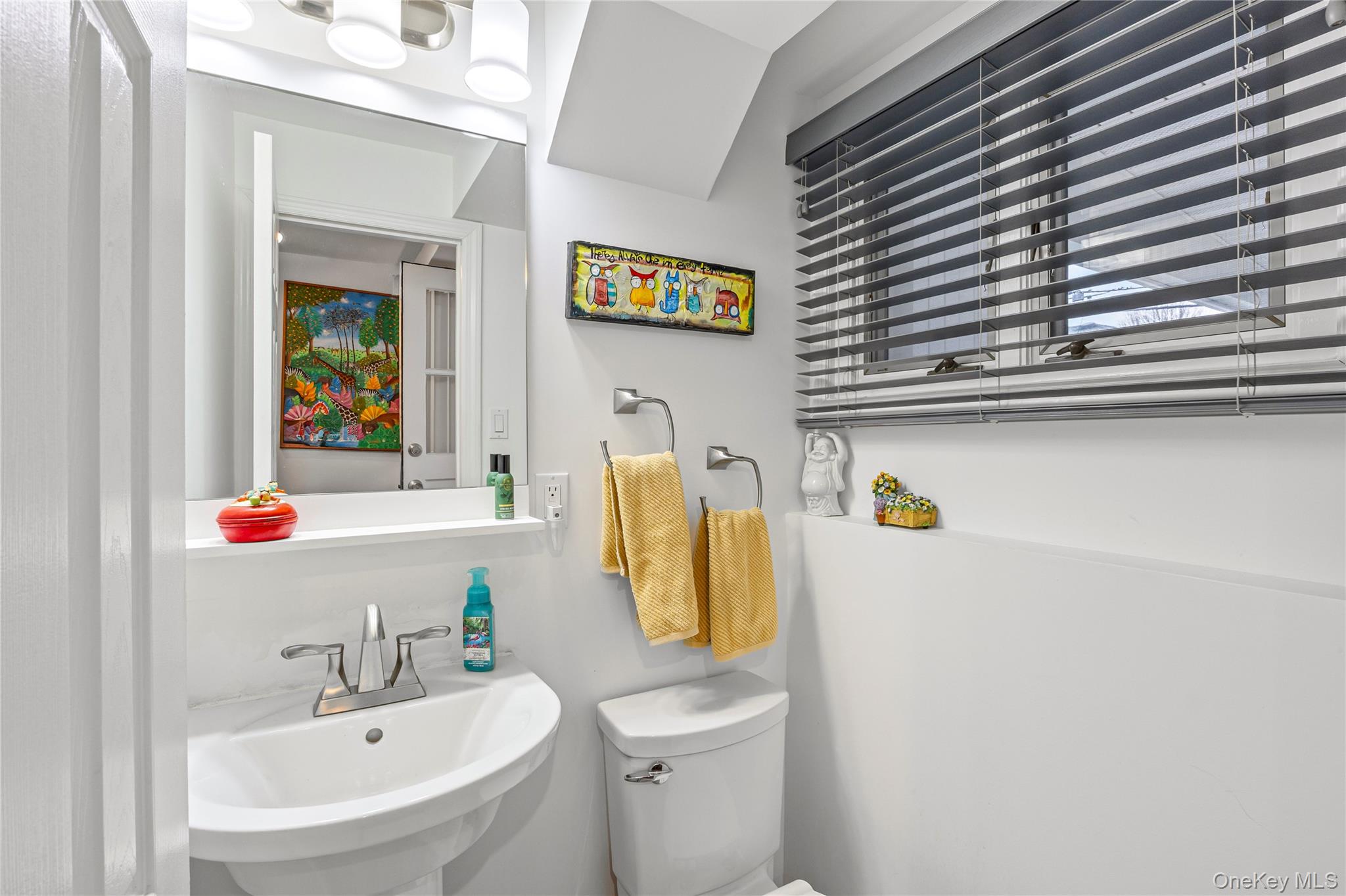 #16 photo, 18 Roxbury Avenue, 長島 Plainview , NY 11803