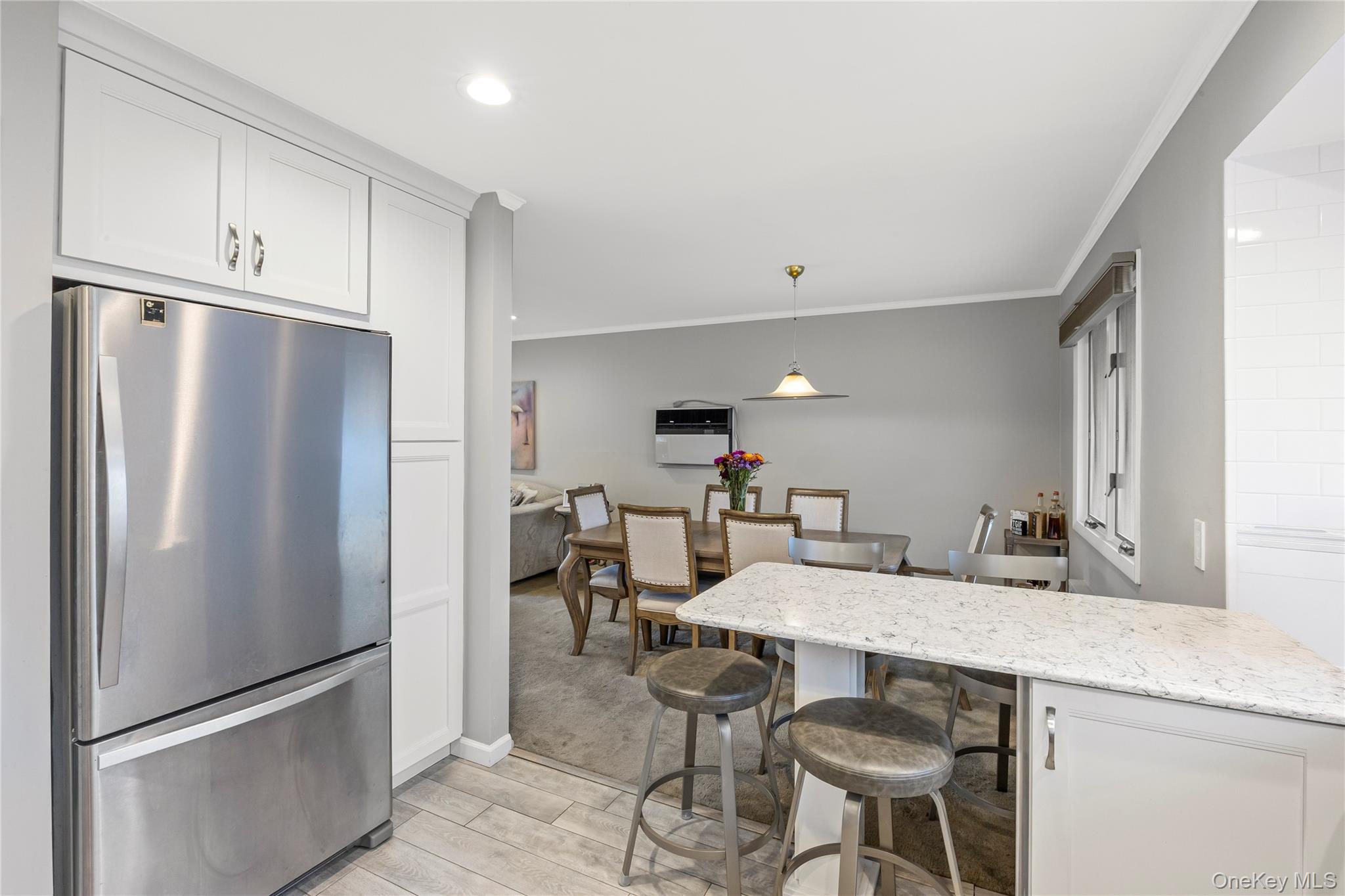 #8 photo, 18 Roxbury Avenue, 長島 Plainview , NY 11803