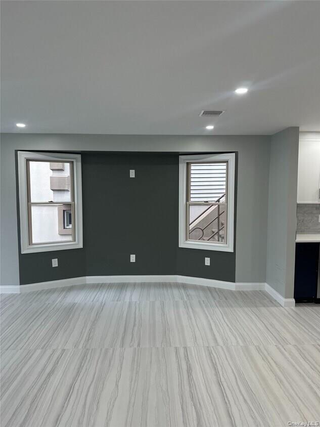 #2 photo, 233 E Fulton Street, Long Beach , NY 11561