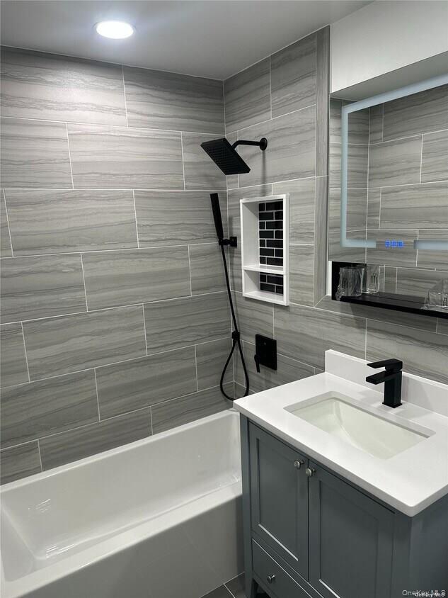 #5 photo, 233 E Fulton Street, Long Beach , NY 11561