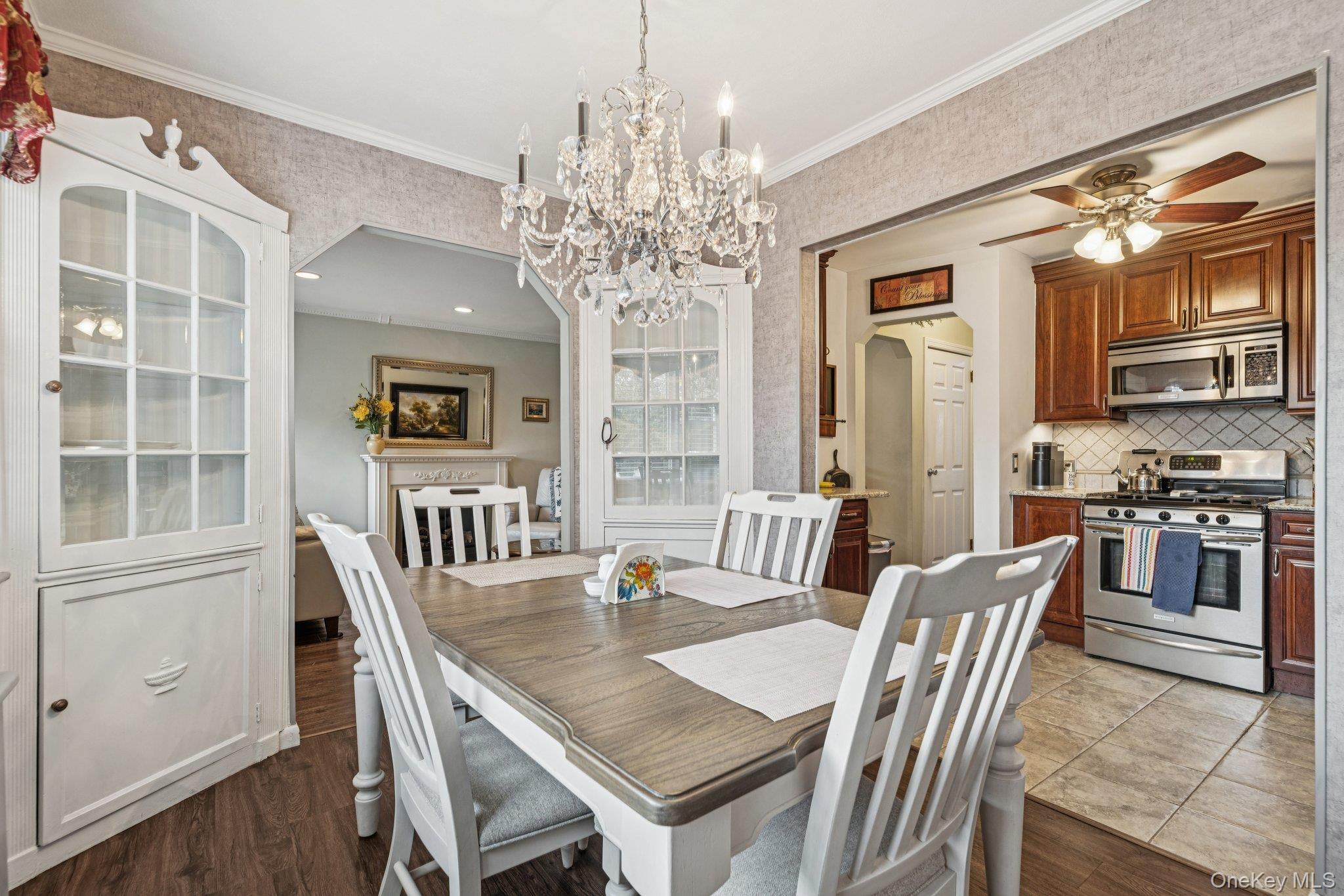 #4 photo, 466 Jefferson Place, 長島 Mineola , NY 11501