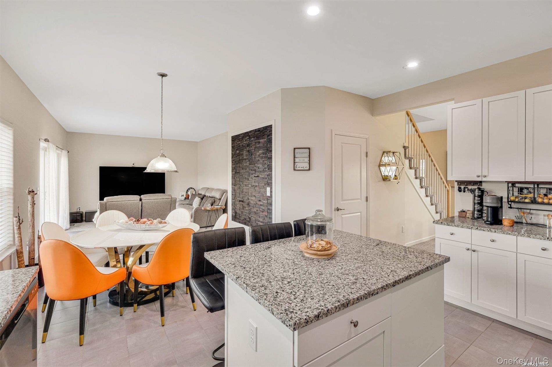 #21 photo, 7 Pondview Circle, Shirley , NY 11967