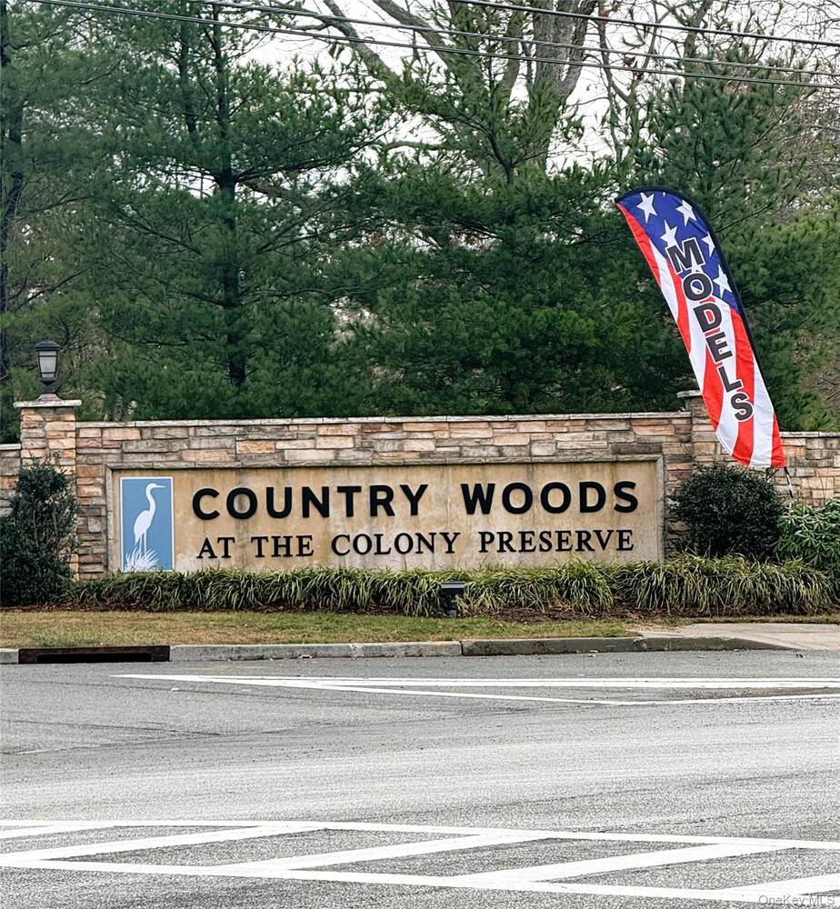 #43 photo, 7 Pondview Circle, Shirley , NY 11967