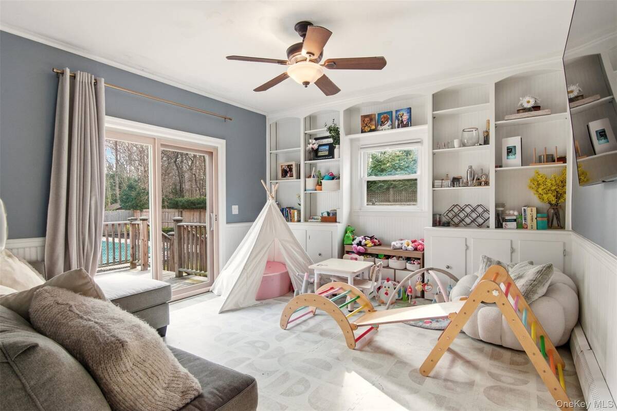 #16 photo, 23 John Street, সাফোক কাউন্টি Shoreham , NY 11786