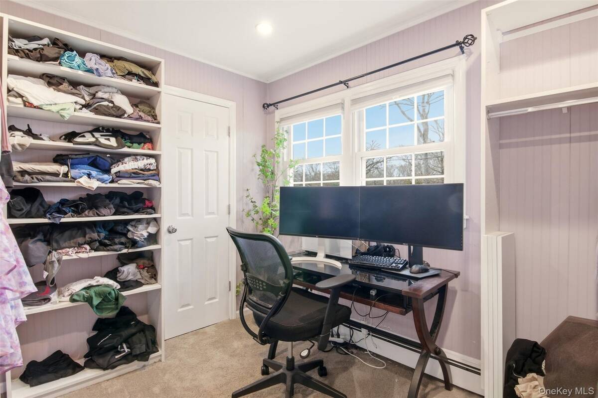 #21 photo, 23 John Street, সাফোক কাউন্টি Shoreham , NY 11786