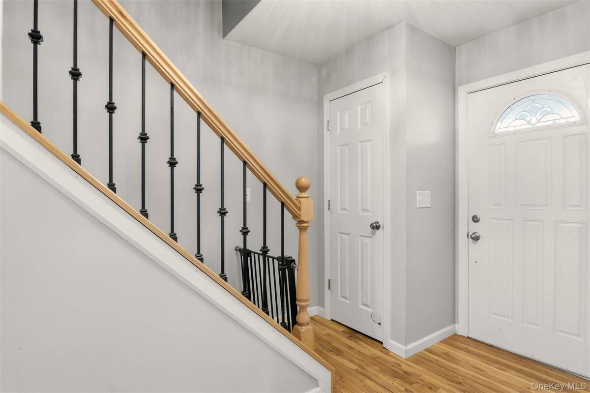 #3 photo, 23 John Street, সাফোক কাউন্টি Shoreham , NY 11786