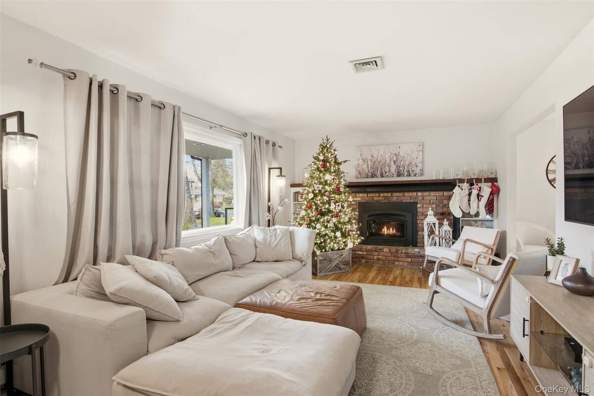 #4 photo, 23 John Street, সাফোক কাউন্টি Shoreham , NY 11786