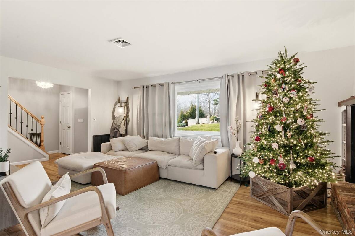 #6 photo, 23 John Street, সাফোক কাউন্টি Shoreham , NY 11786