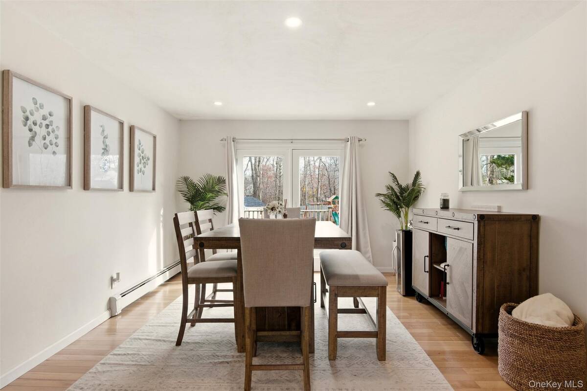 #7 photo, 23 John Street, সাফোক কাউন্টি Shoreham , NY 11786