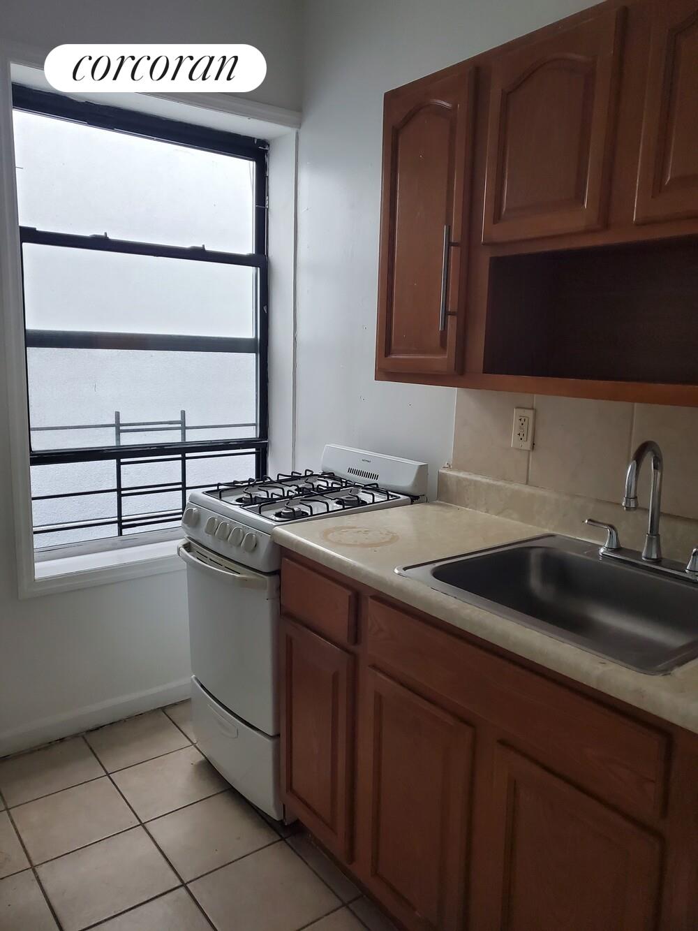 #2 photo, Brooklyn, Williamsburg , NY 11211