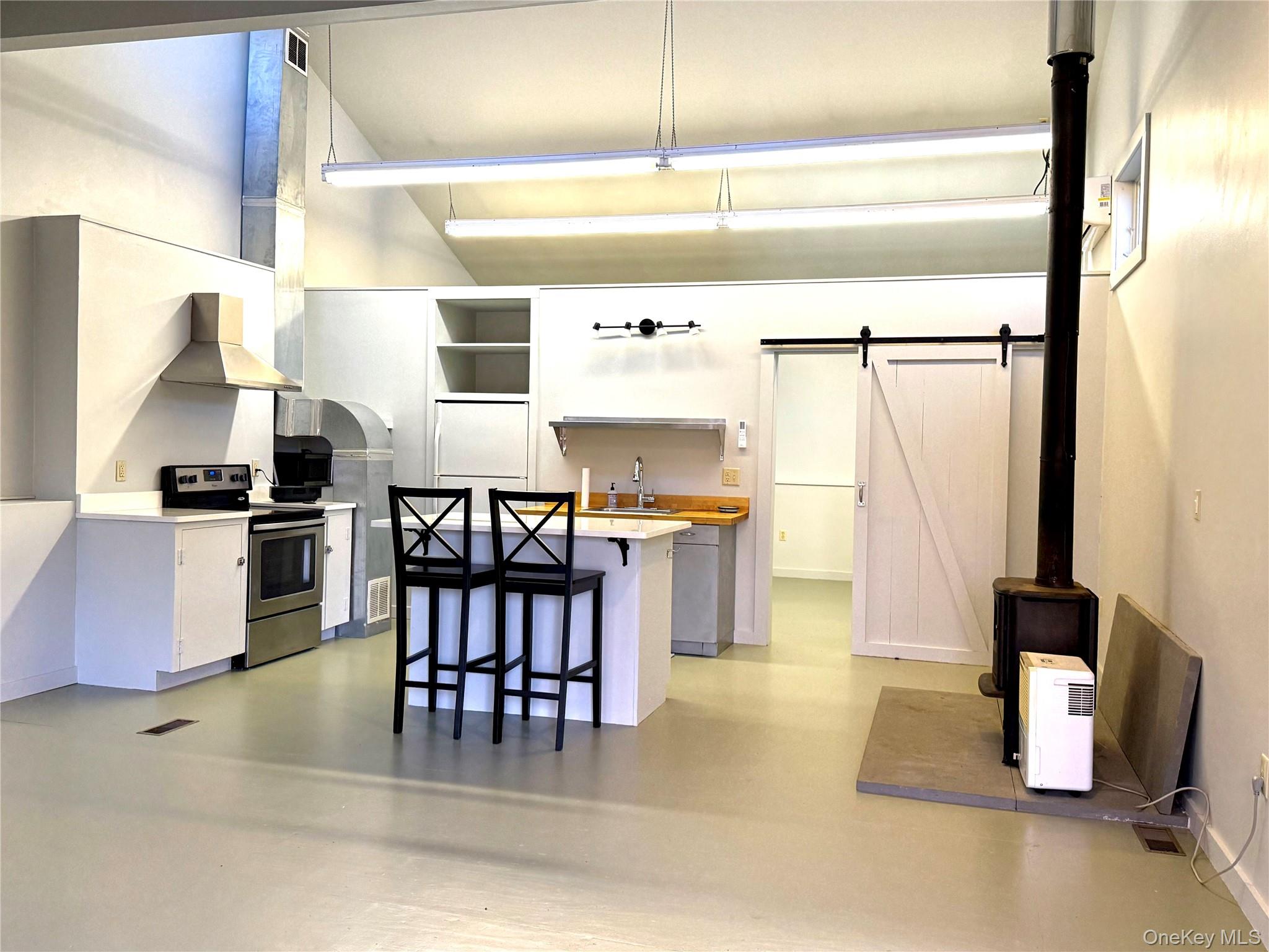 #2 photo, 14 Spring Lake Road, Red Hook , NY 12571