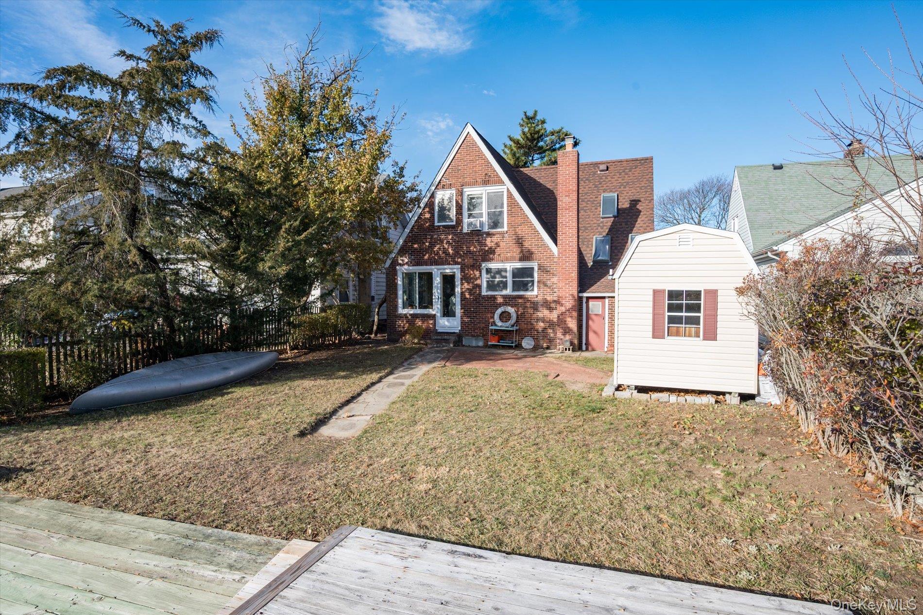 #19 photo, 68 Stuart Avenue, Amityville , NY 11701