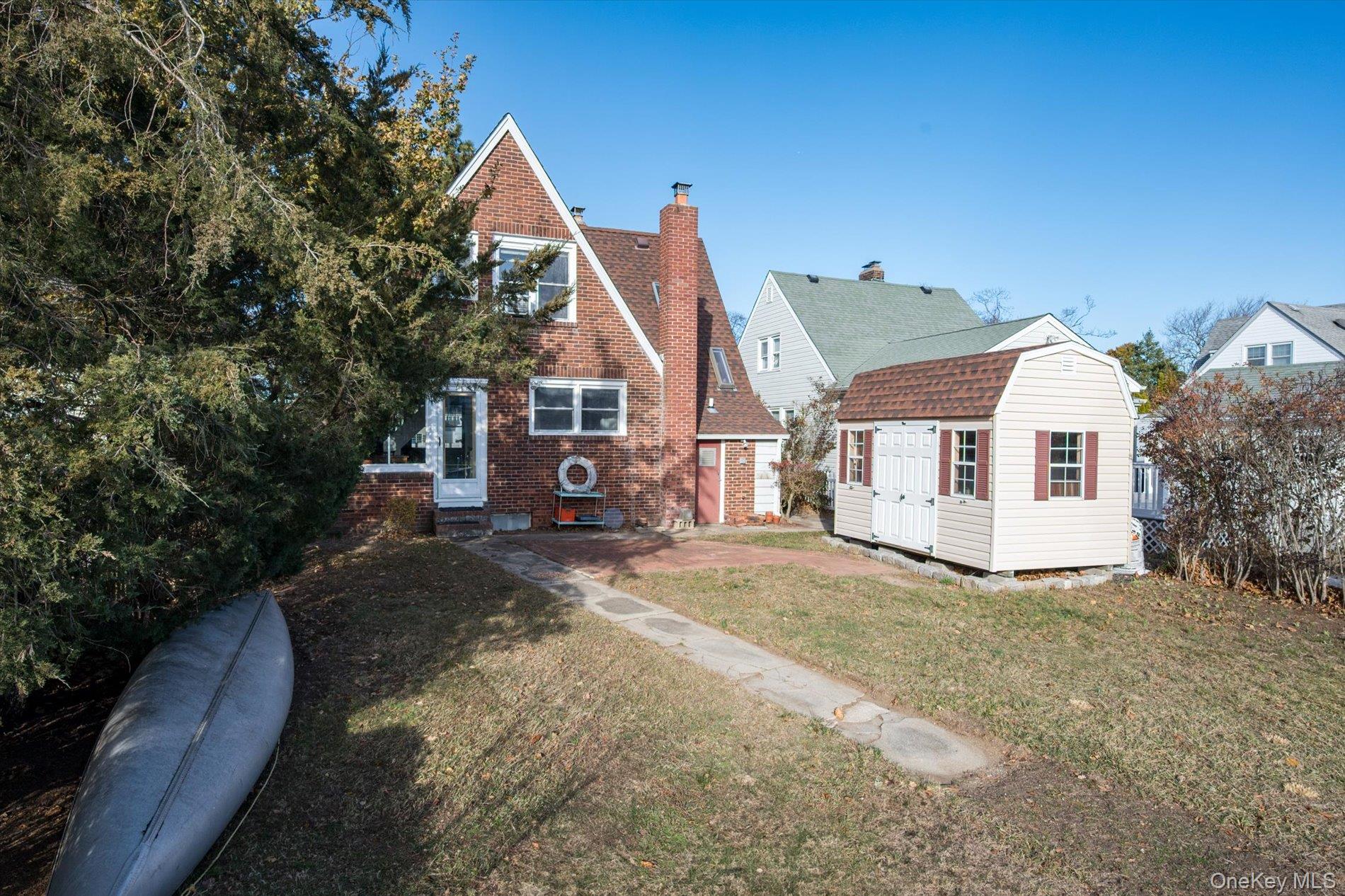 #20 photo, 68 Stuart Avenue, Amityville , NY 11701