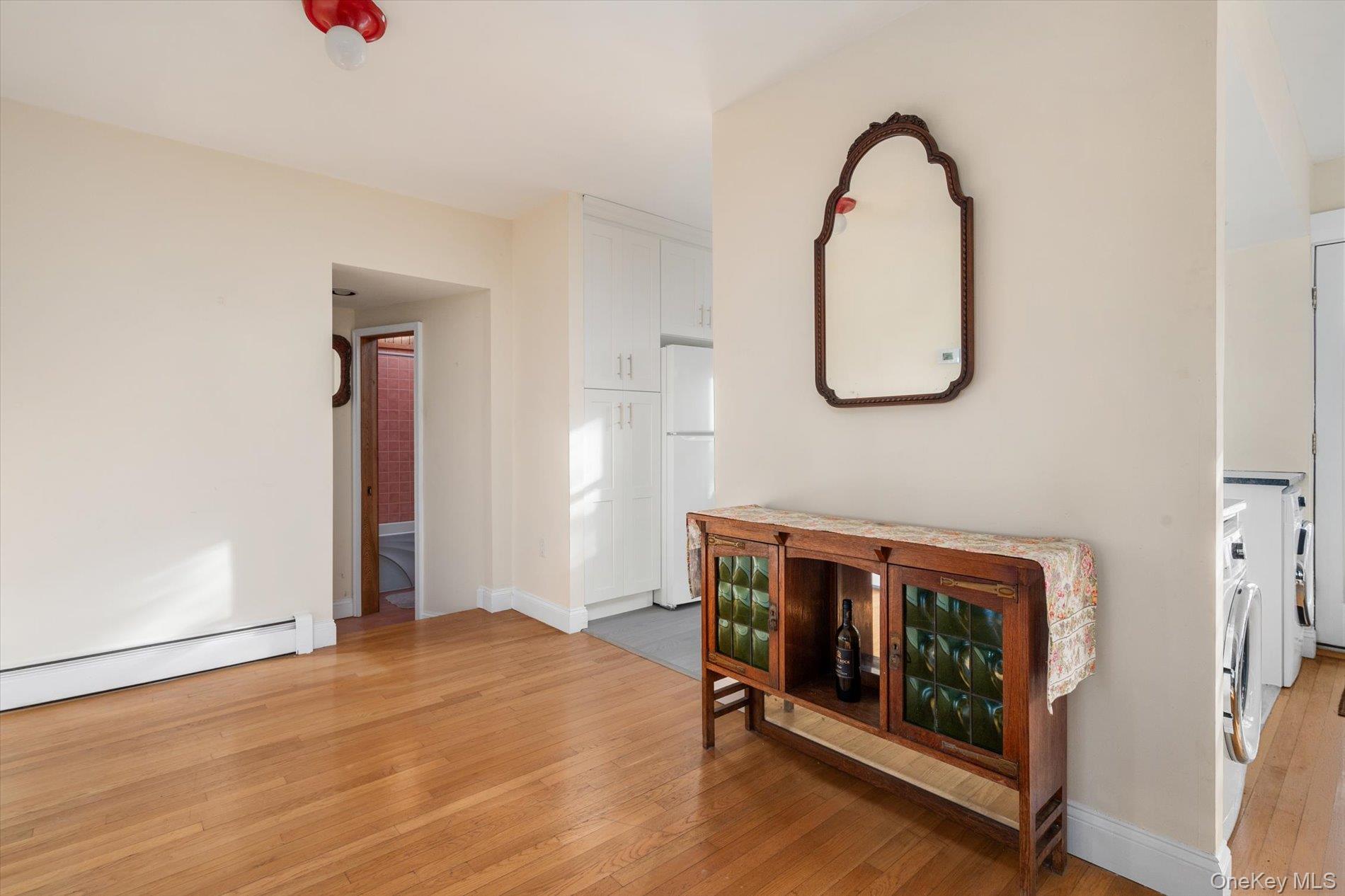 #8 photo, 68 Stuart Avenue, Amityville , NY 11701