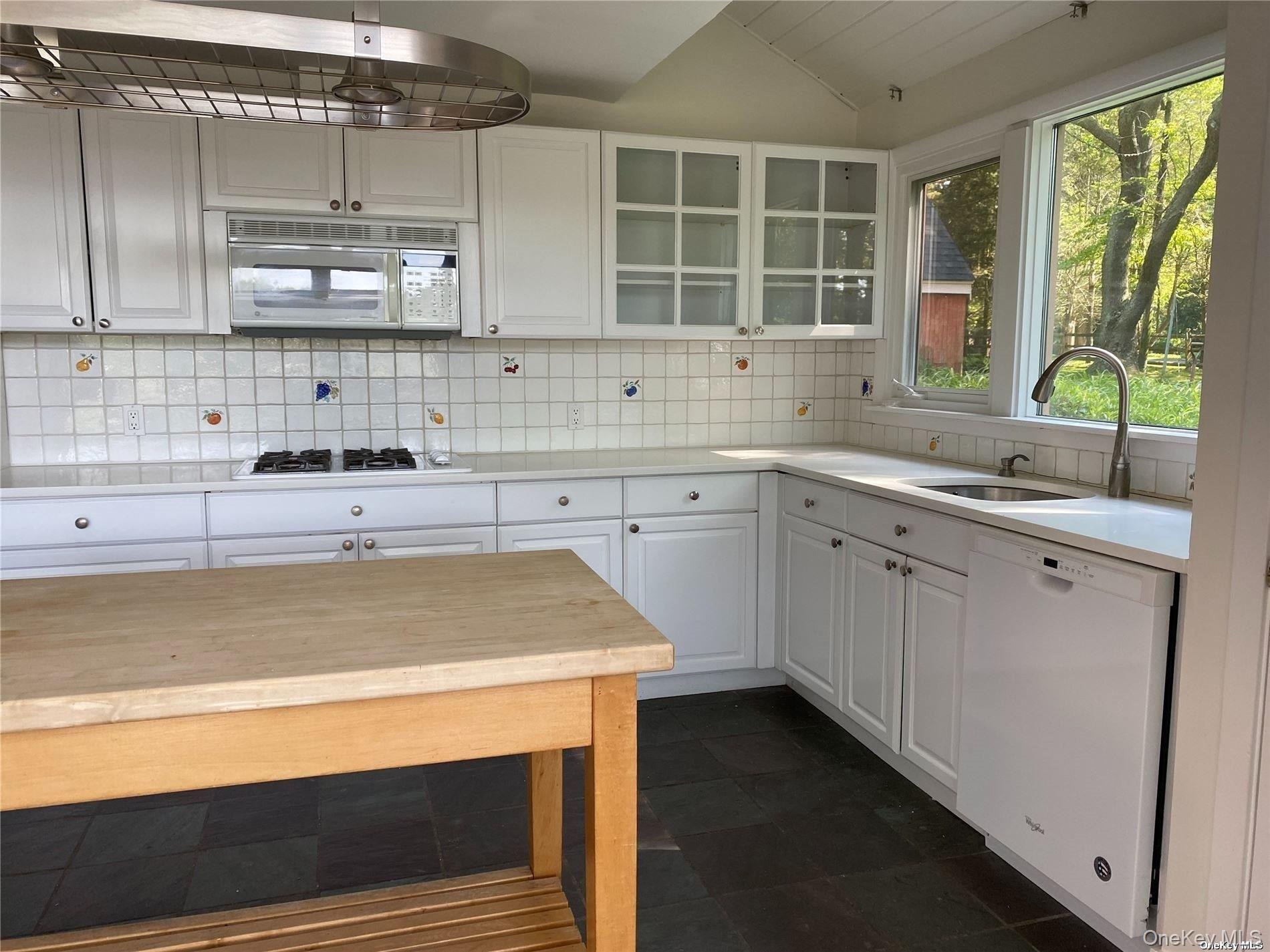 #14 photo, 1 Pine Point, 東長島 Lloyd Harbor , NY 11743