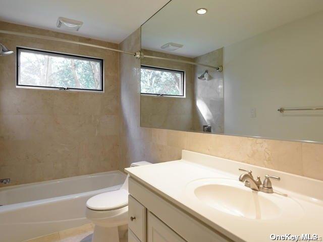 #9 photo, 1 Pine Point, 東長島 Lloyd Harbor , NY 11743