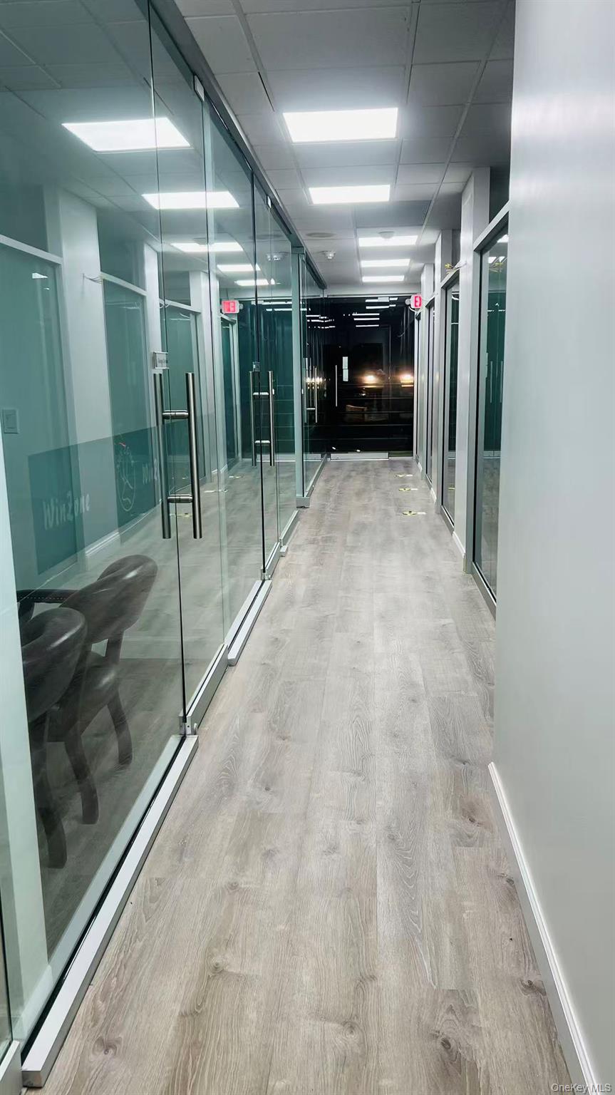 #6 photo, 917 Northern Boulevard, Great Neck , NY 11021