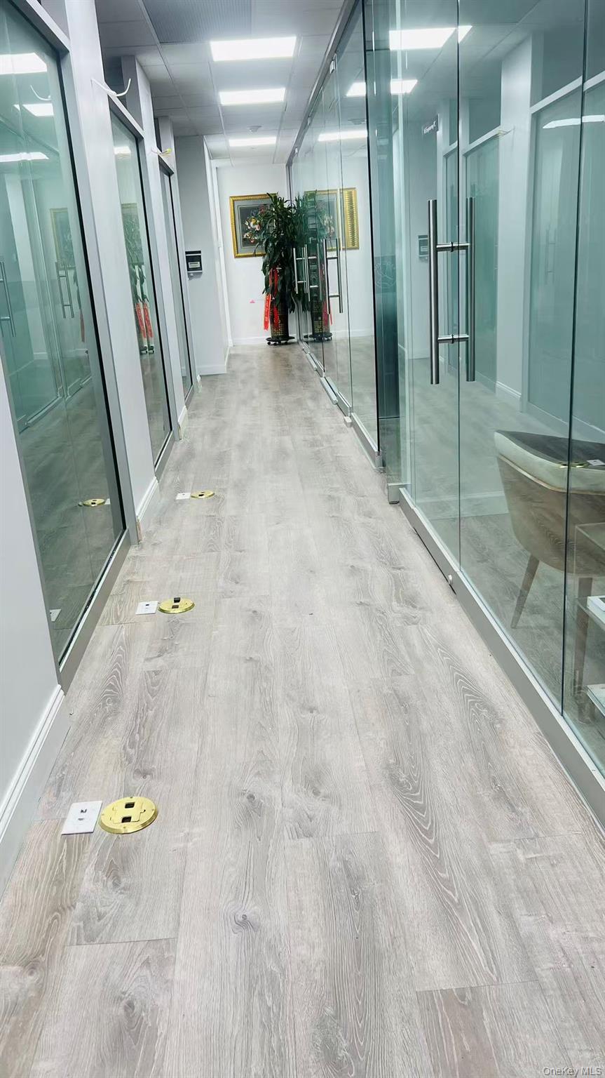 #4 photo, 917 Northern Boulevard, Great Neck , NY 11021