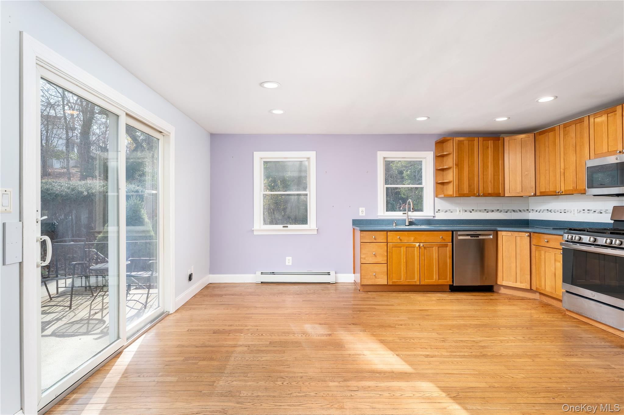 #4 photo, 306 Liberty Avenue, Port Jefferson , NY 11777