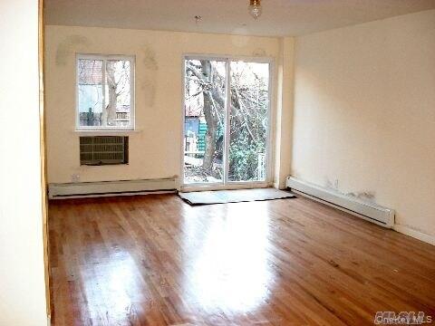 #2 photo, 719/21/23 E 212th Street, Bronx , NY 10467