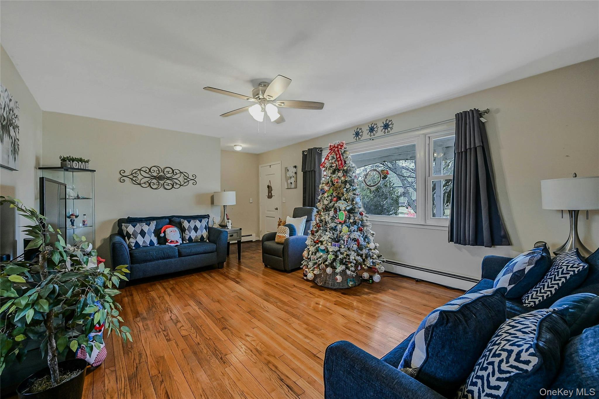 #6 photo, 1599 Feureisen Avenue, Bohemia , NY 11716