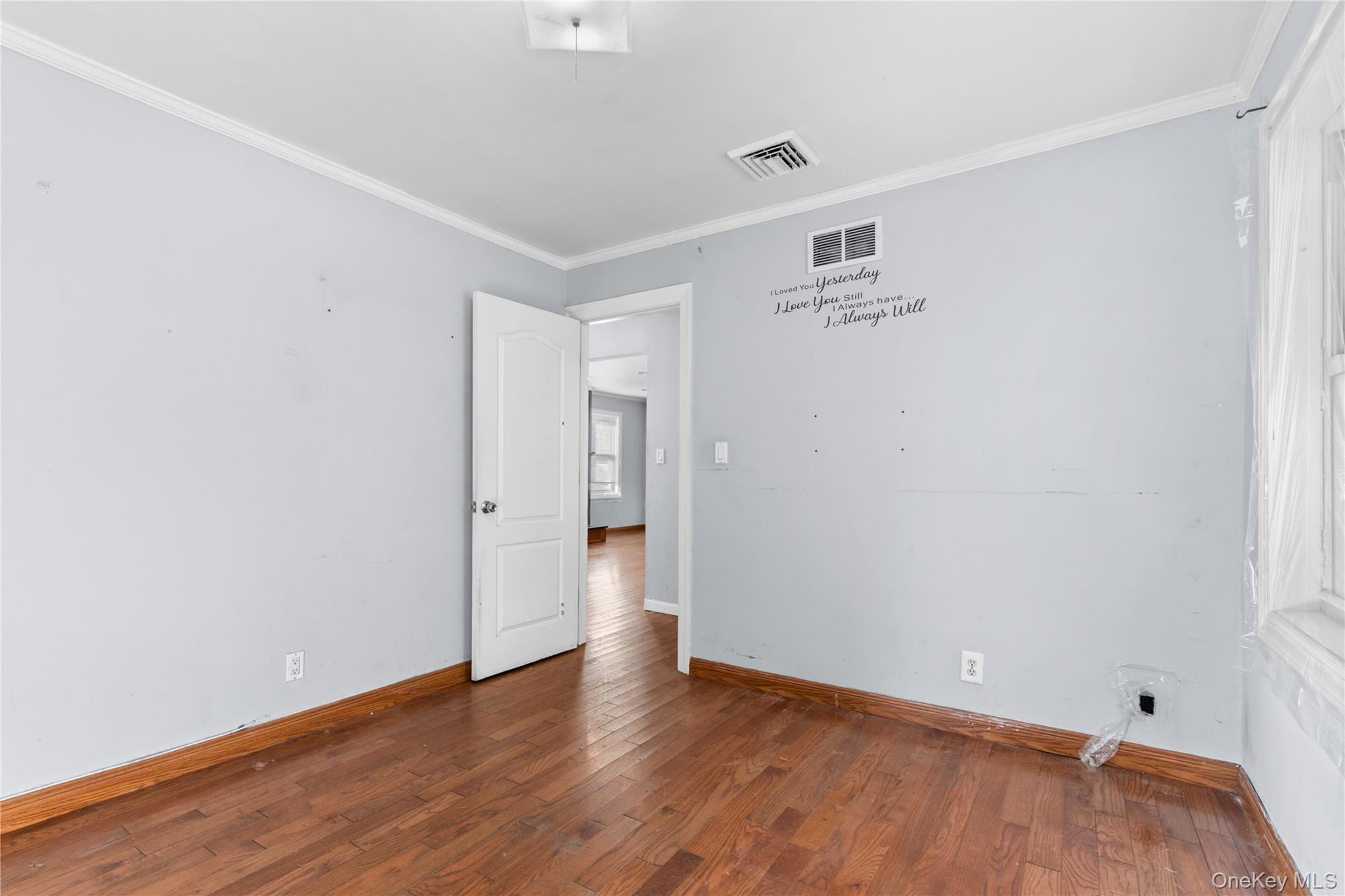 #14 photo, 236 E Market Street, מחוז נסאו Long Beach , NY 11561