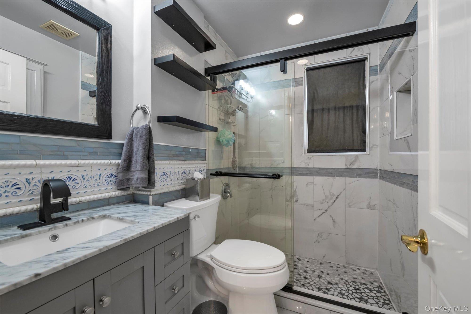 #11 photo, 4005 Grace Avenue, Bronx , NY 10466