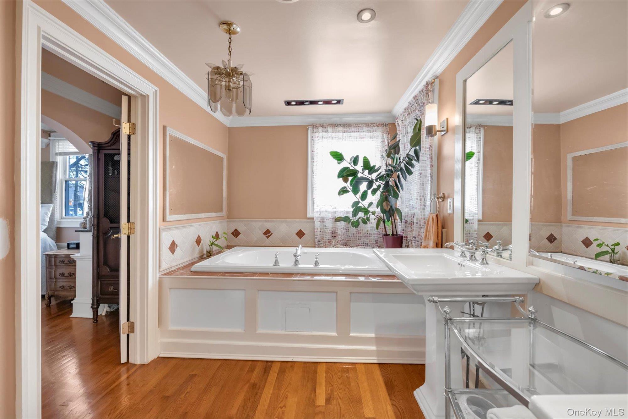 #8 photo, 4005 Grace Avenue, Bronx , NY 10466