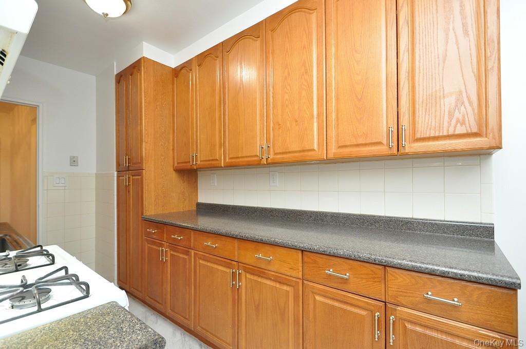 #8 photo, 19 Abeel Street, Yonkers , NY 10705