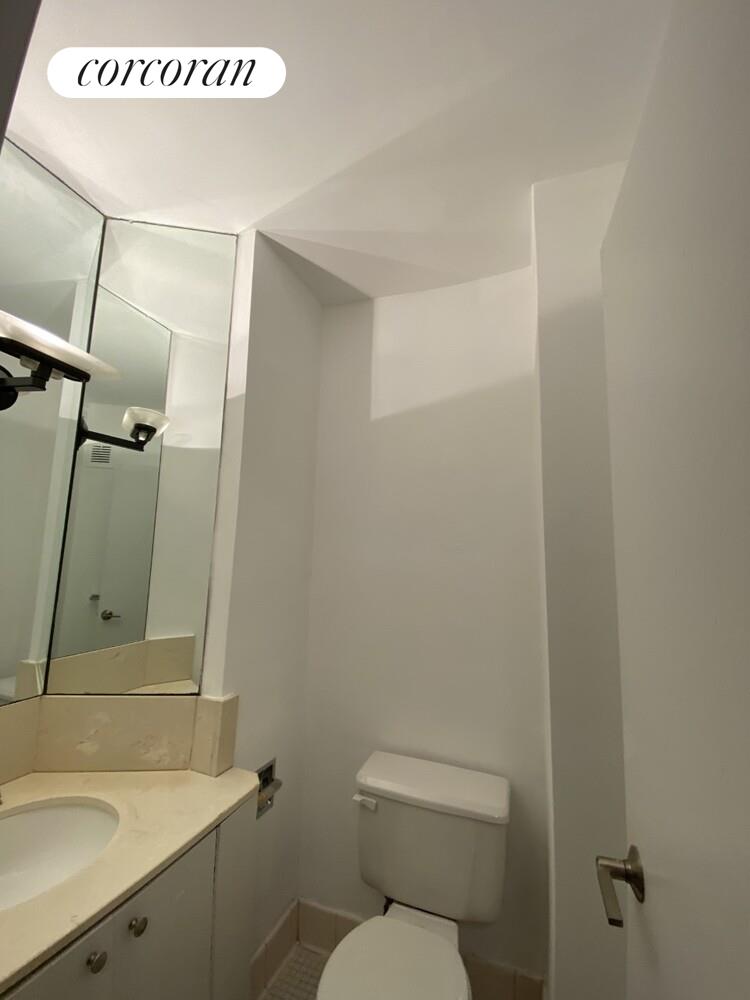 #8 photo, New York City, Midtown , NY 10019