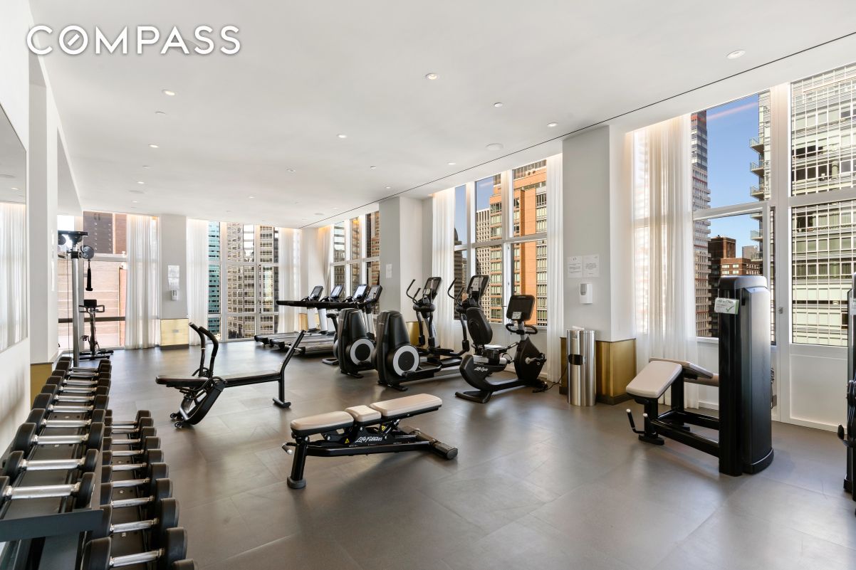 #13 photo, 305 E 51st Street, 曼哈頓 Midtown East , NY 10022