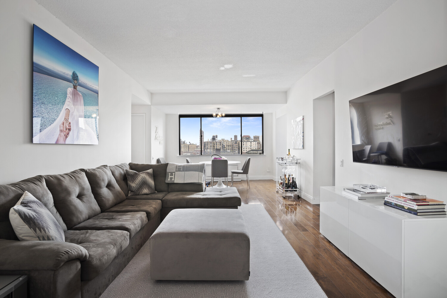 #4 photo, 45 W 67TH Street, Lincoln Square , NY 10023