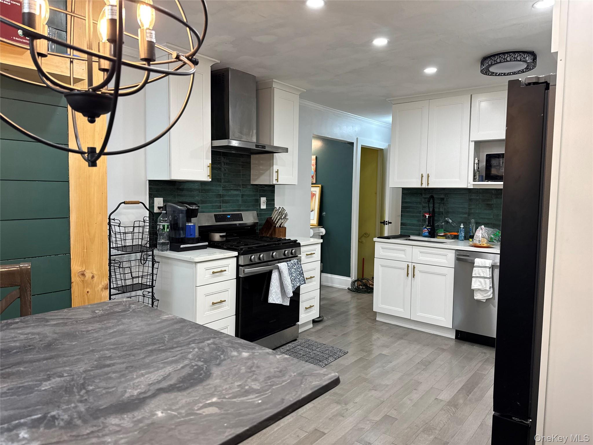 #13 photo, 135 Casper Street, Valley Stream , NY 11580