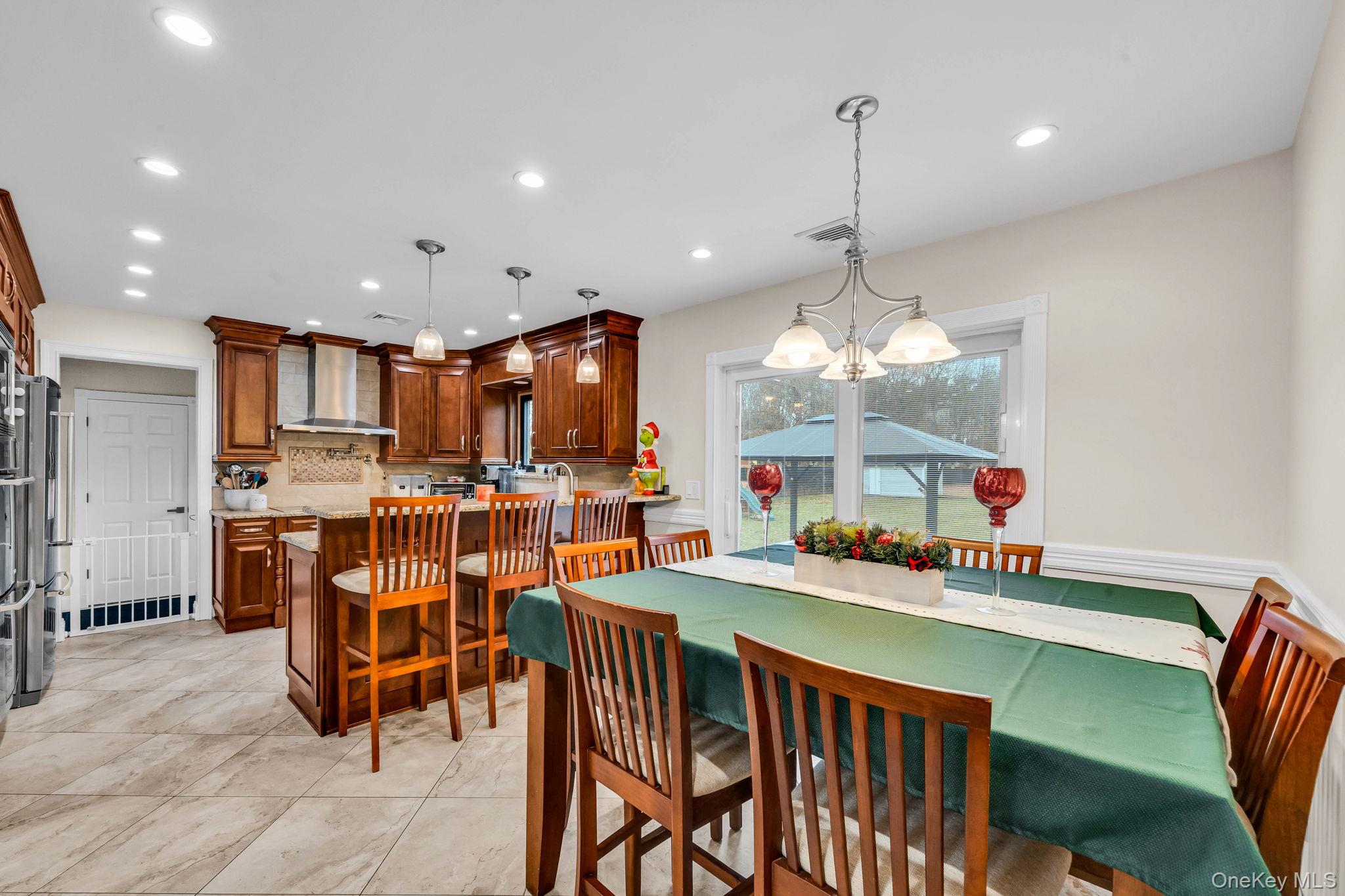 #10 photo, 124 Spence Avenue, Holtsville , NY 11742