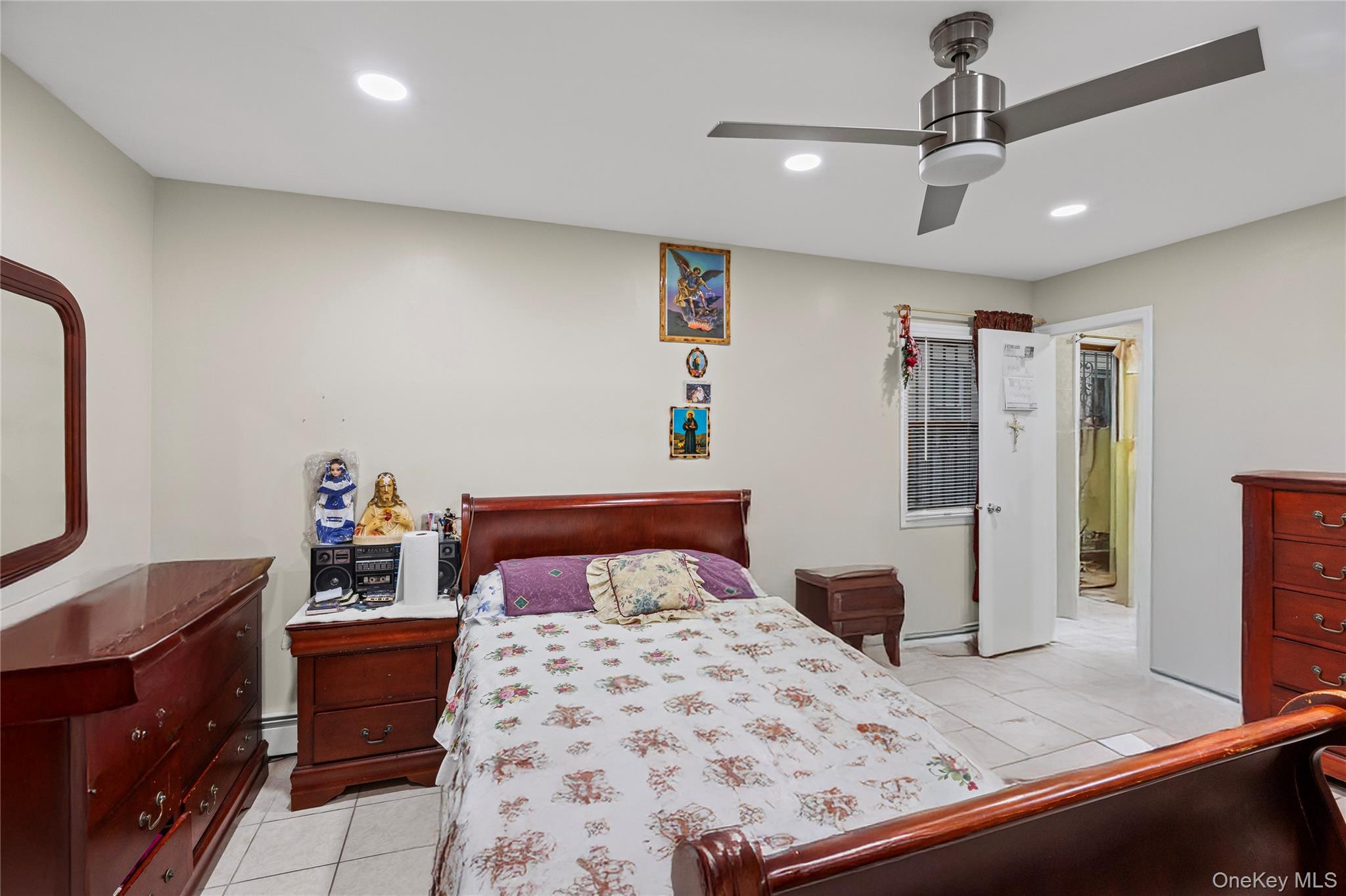 #13 photo, 79 Union Place, Hempstead , NY 11550