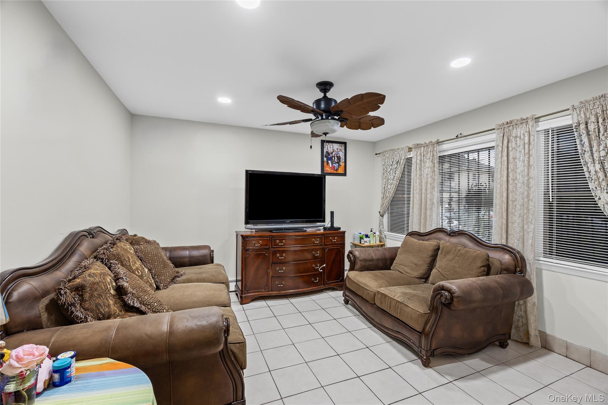 #5 photo, 79 Union Place, Hempstead , NY 11550