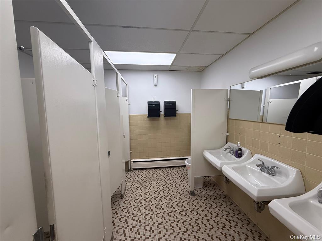 #20 photo, 185 Willis Avenue, Mineola , NY 11501