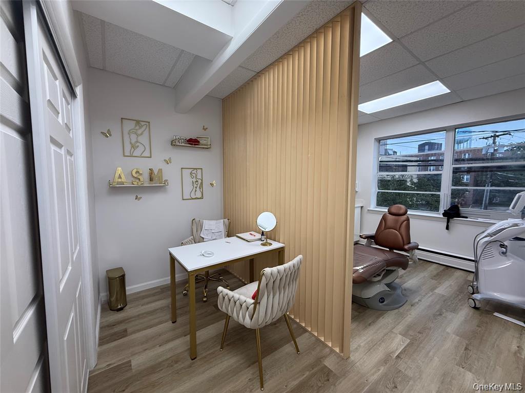 #9 photo, 185 Willis Avenue, Mineola , NY 11501