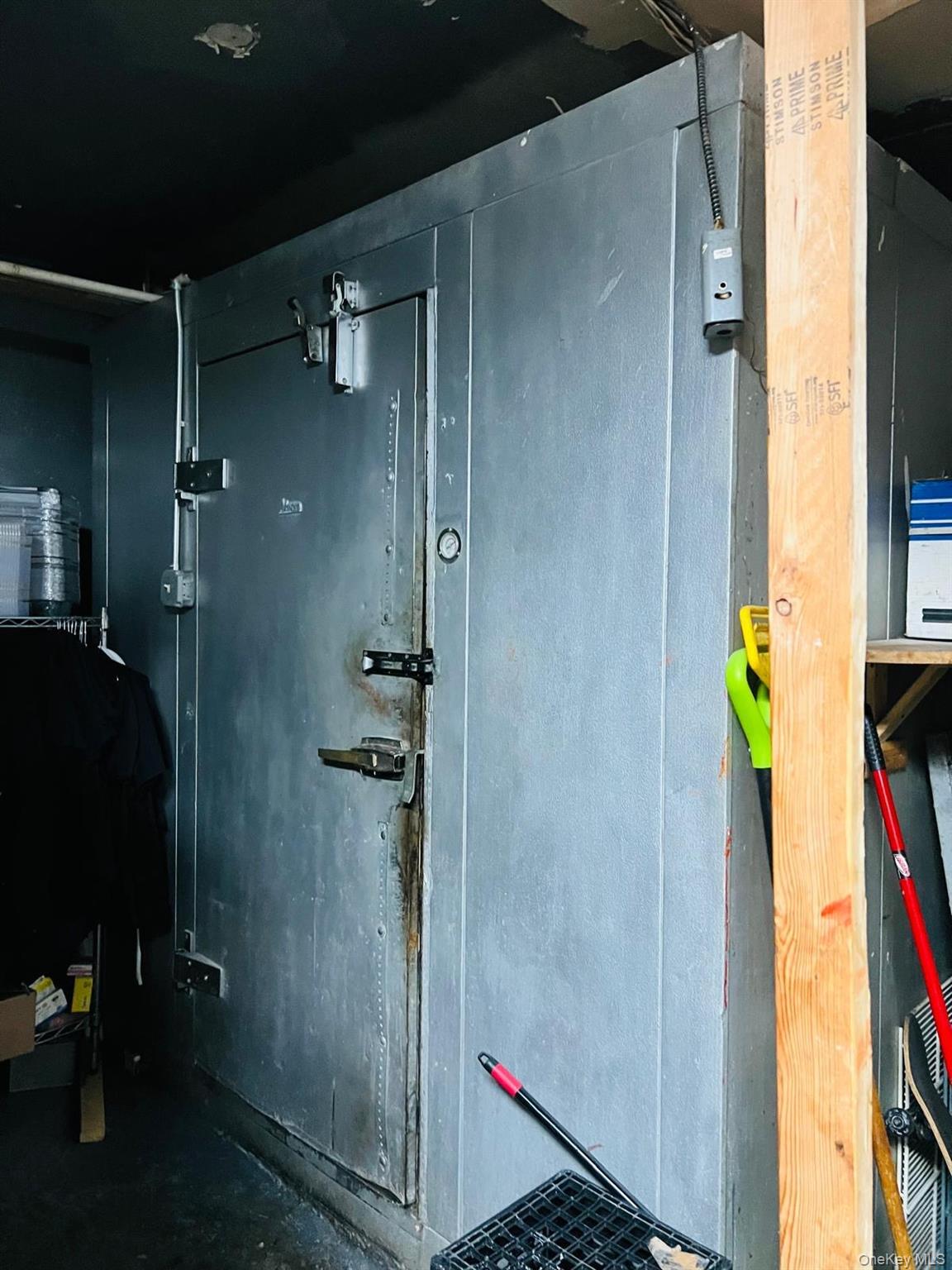 #3 photo, 318 W 231 Street, Bronx , NY 10463