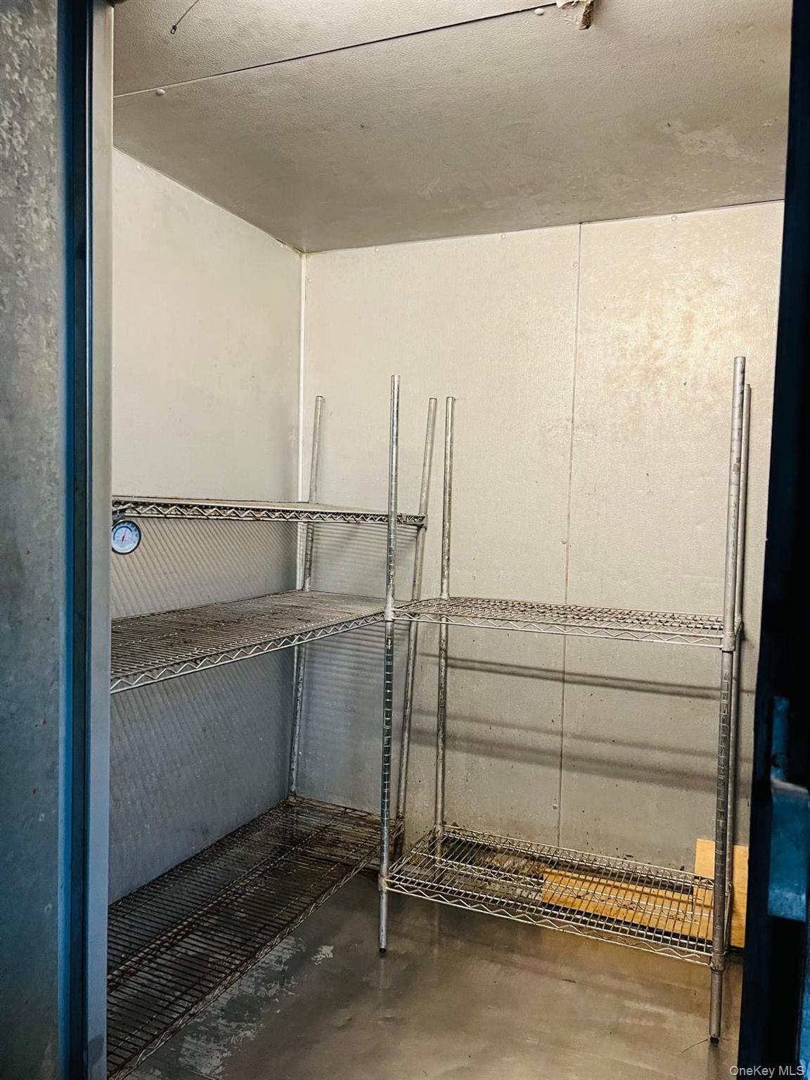 #5 photo, 318 W 231 Street, Bronx , NY 10463