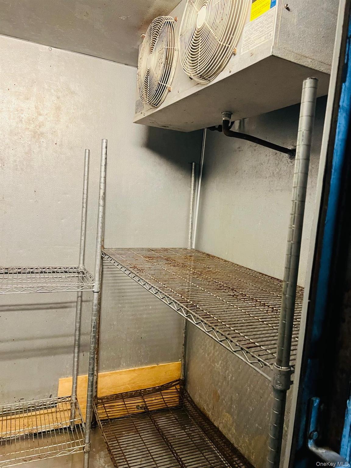 #8 photo, 318 W 231 Street, Bronx , NY 10463