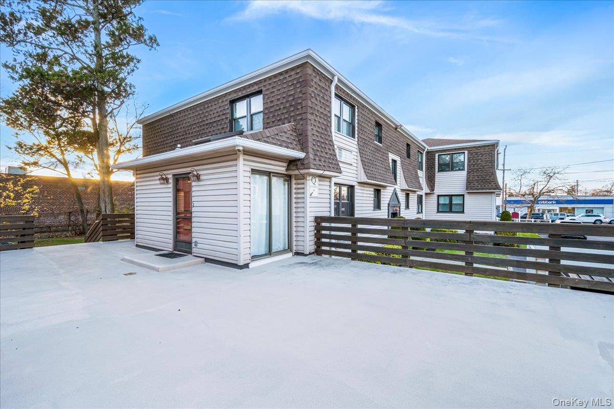 #4 photo, 1329 Broadway, Hewlett , NY 11557