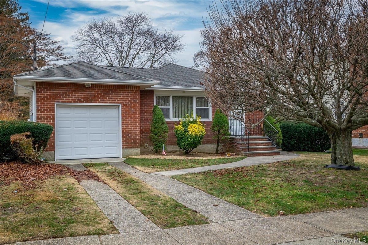 #2 photo, 41 Meade Avenue, Bethpage , NY 11714