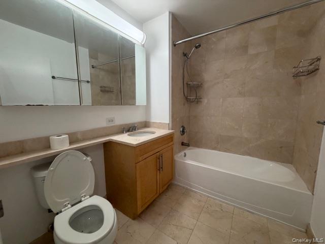#14 photo, 4026 College Point Boulevard, Flushing , NY 11354