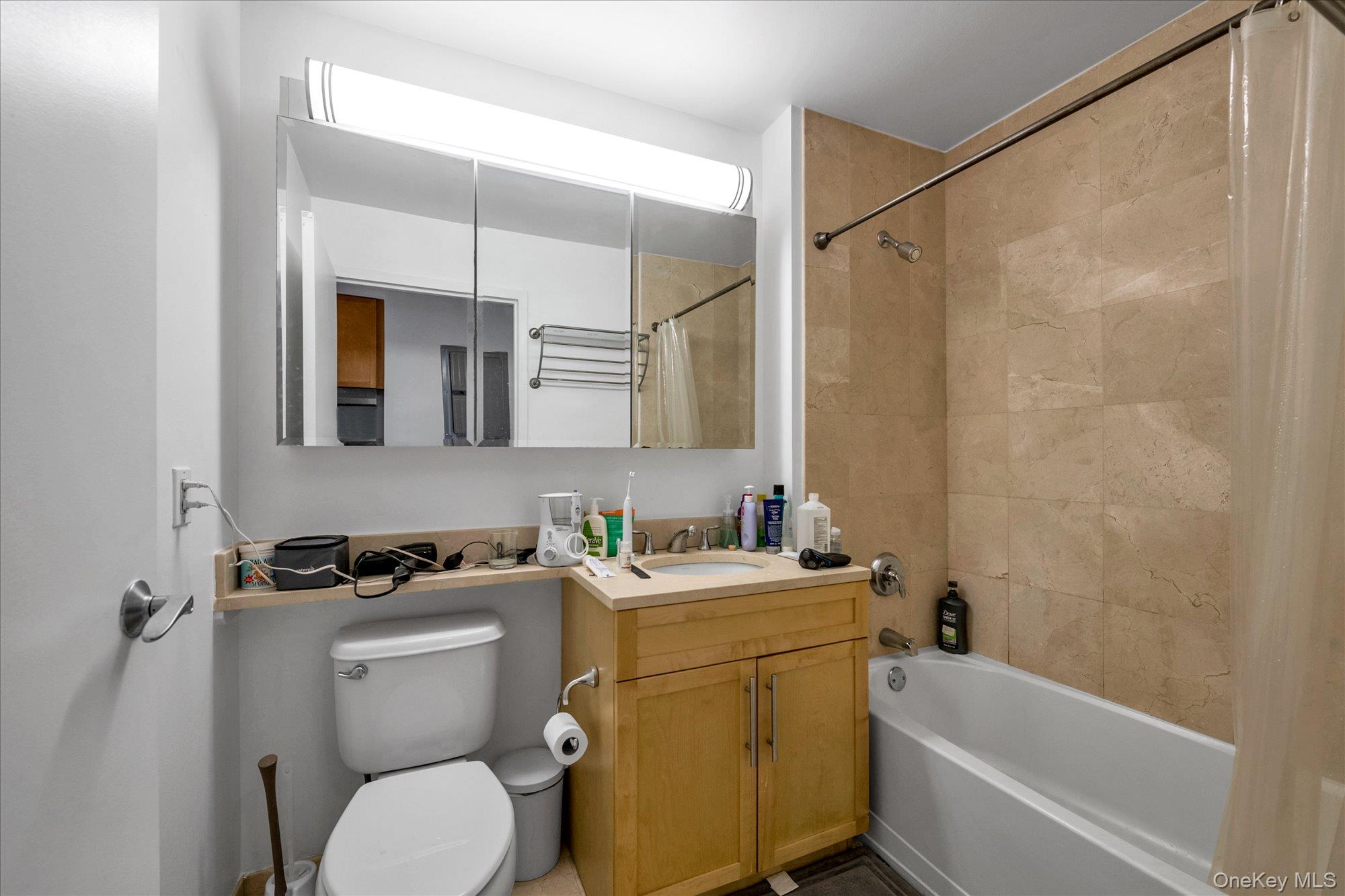 #16 photo, 4026 College Point Boulevard, Flushing , NY 11354