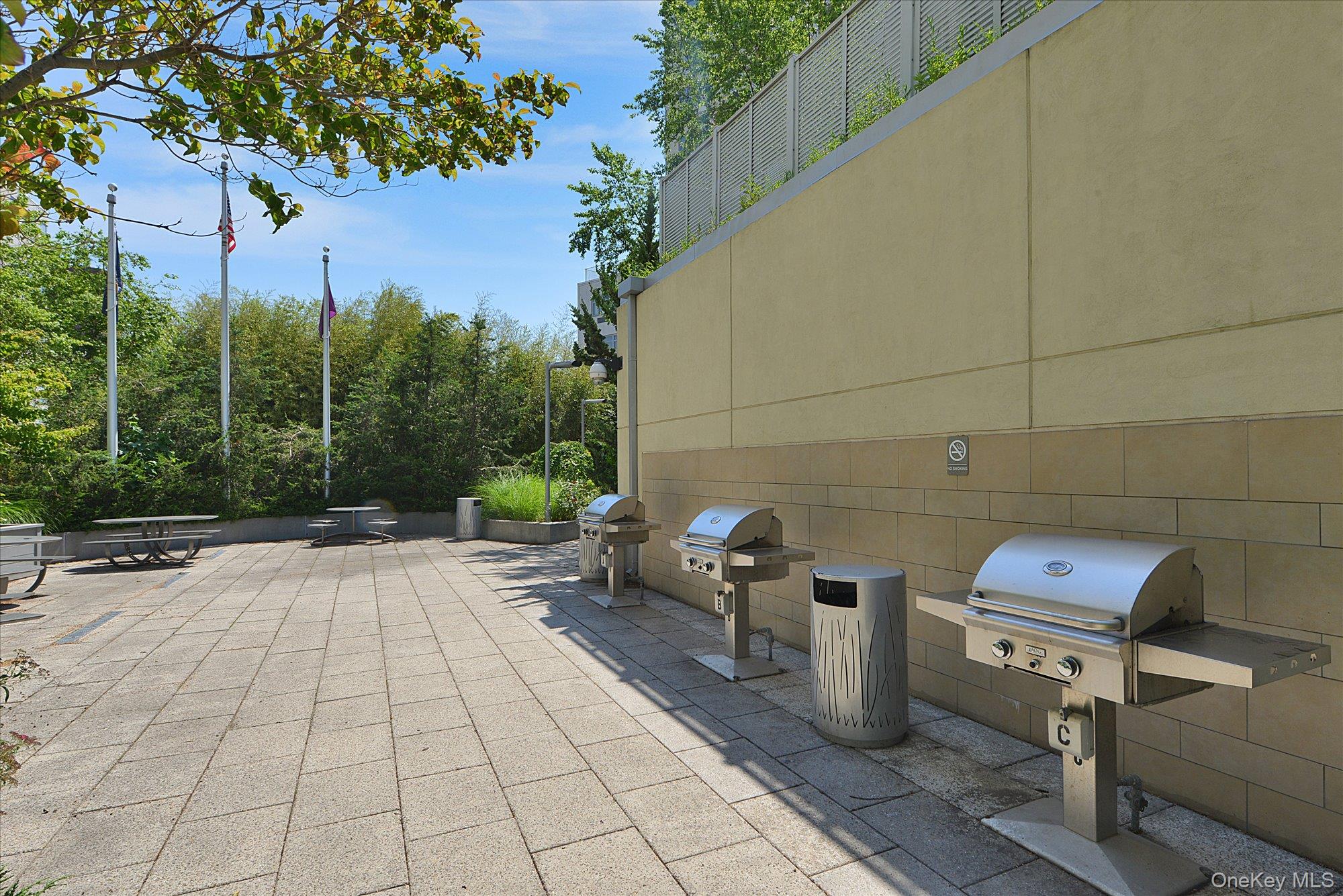 #18 photo, 4026 College Point Boulevard, Flushing , NY 11354